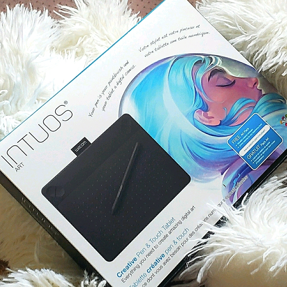 NWOT Wacom Intuos Creative Pen & Touch Tablet